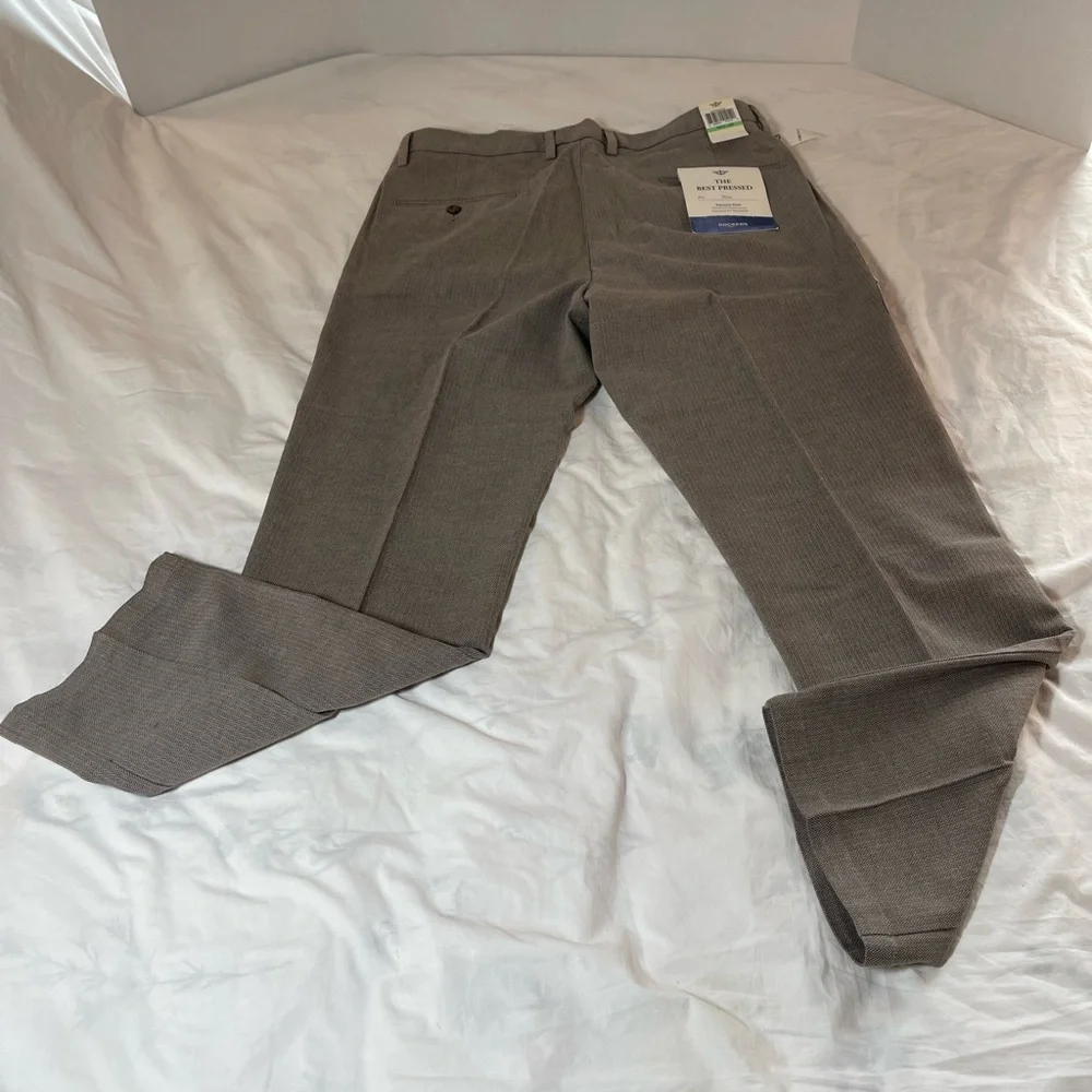 Dockers Gray Dress Pants Classic Flat-Front Design - Picture 8 of 11